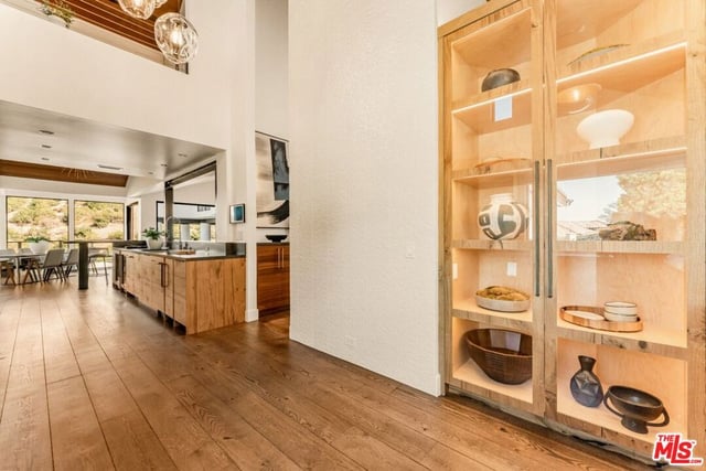 3372 Longridge Terrace, Sherman Oaks, CA 91423 — photo 7 of 29