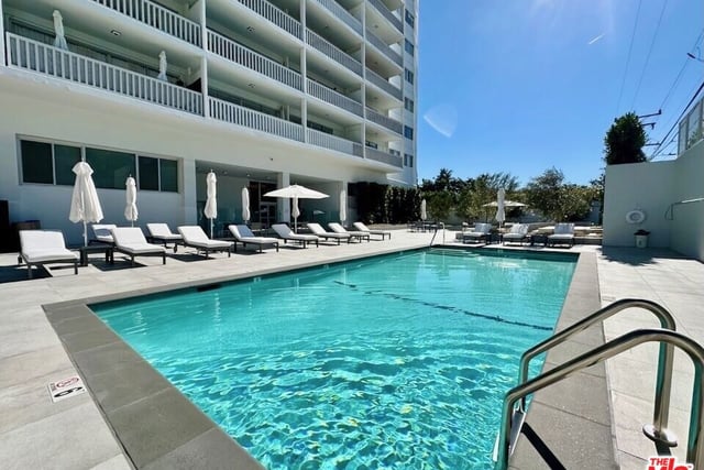 999 N Doheny Drive 711, West Hollywood, CA 90069 — photo 11 of 17