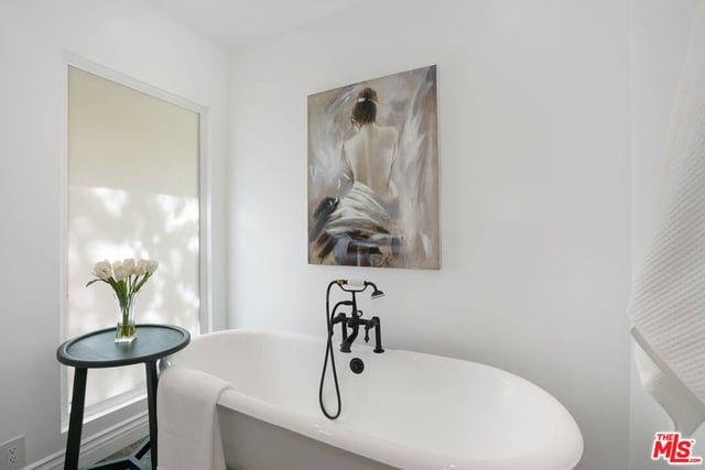 3452 Mandeville Canyon Road, Los Angeles, CA 90049 — photo 26 of 49