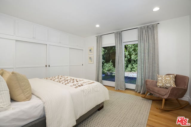 3452 Mandeville Canyon Road, Los Angeles, CA 90049 — photo 31 of 49