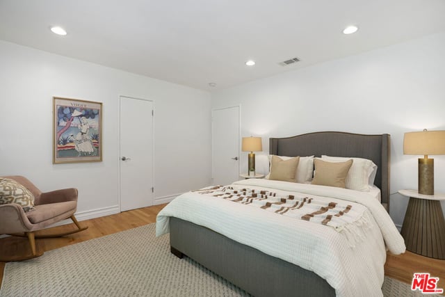 3452 Mandeville Canyon Road, Los Angeles, CA 90049 — photo 32 of 49