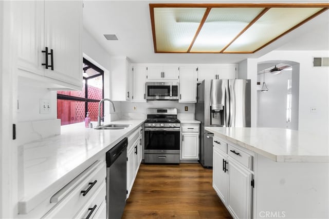 29105 Marilyn Drive, Canyon Country, CA 91387 — photo 14 of 47