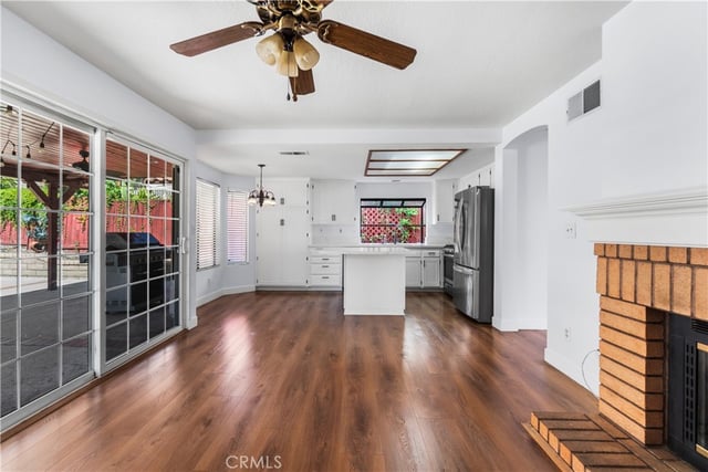 29105 Marilyn Drive, Canyon Country, CA 91387 — photo 18 of 47