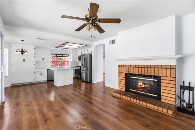 29105 Marilyn Drive, Canyon Country, CA 91387 — photo 19 of 47