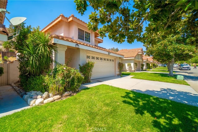 29105 Marilyn Drive, Canyon Country, CA 91387 — photo 3 of 47