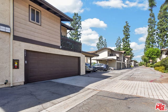 6716 Clybourn Avenue 147, North Hollywood, CA 91606 — photo 35 of 43