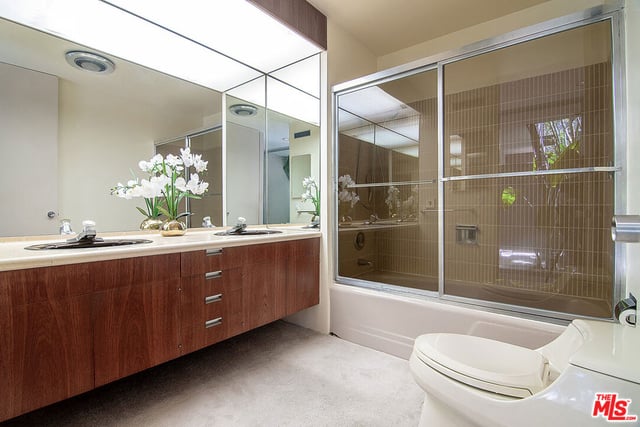 5000 Queen Victoria Road, Woodland Hills, CA 91364 — photo 36 of 58