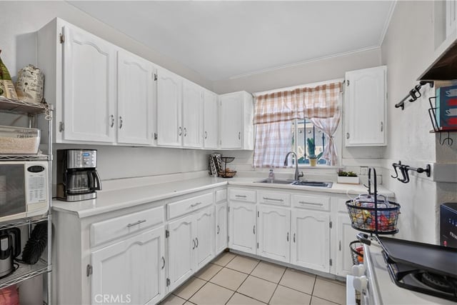 130 W 87th, Los Angeles, CA 90003 — photo 18 of 41