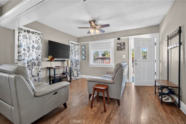 130 W 87th, Los Angeles, CA 90003 — photo 8 of 41