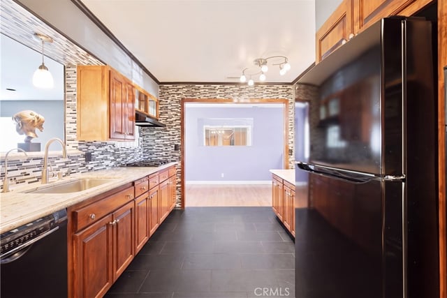 7032 Encino, Lake Balboa, CA 91406 — photo 7 of 33
