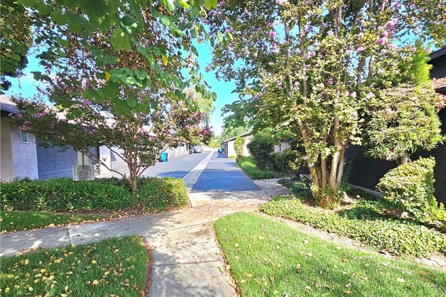 7552 Corbin Avenue 4, Reseda, CA 91335 — photo 4 of 30