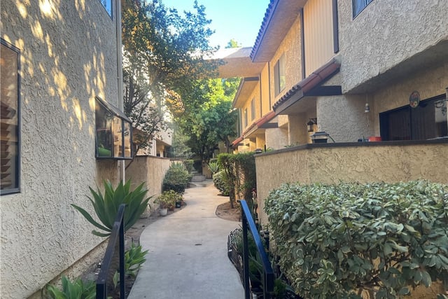 13540 Hubbard Street 39, Los Angeles, CA 91342 — photo 2 of 9