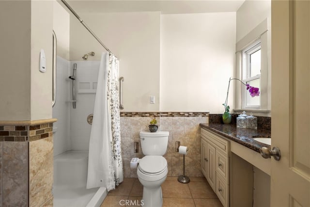 4406 Prospect, Los Angeles, CA 90027 — photo 18 of 38