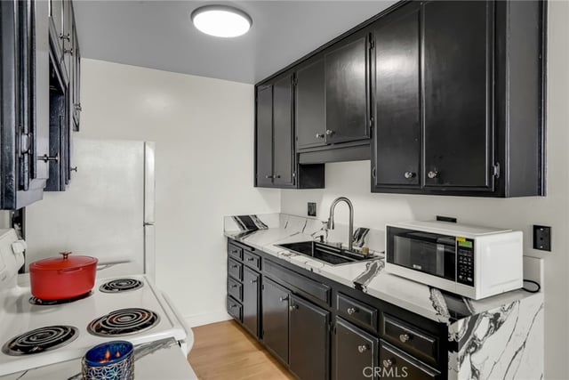 375 Atlantic Avenue 607, Long Beach, CA 90802 — photo 15 of 34