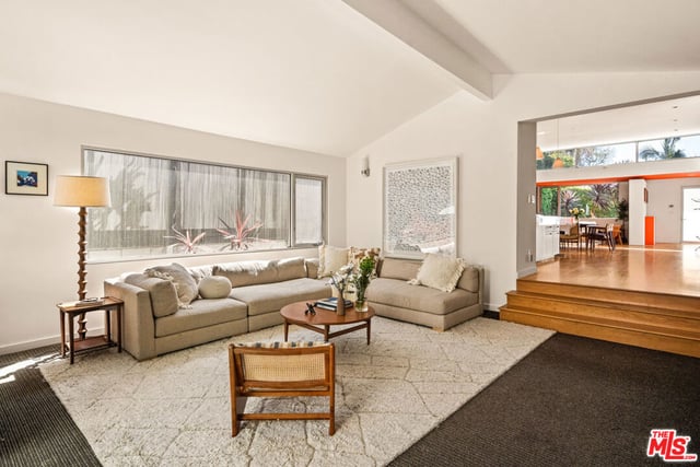 1076 Palms Boulevard, Venice, CA 90291 — photo 14 of 31