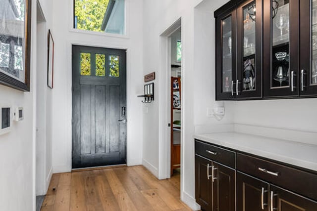 5045 Willowcrest Avenue, Toluca Lake, CA 91601 — photo 10 of 60