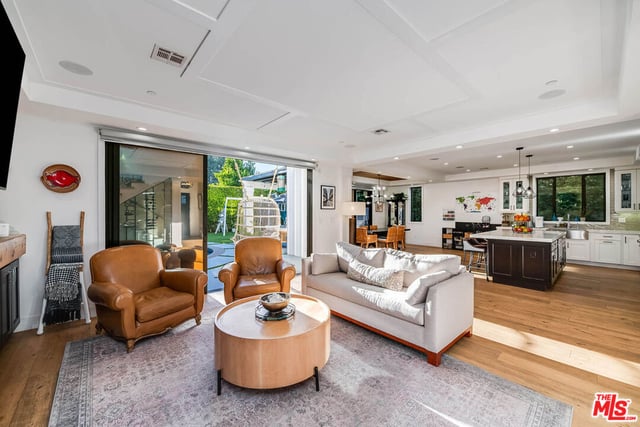 5045 Willowcrest Avenue, Toluca Lake, CA 91601 — photo 15 of 60