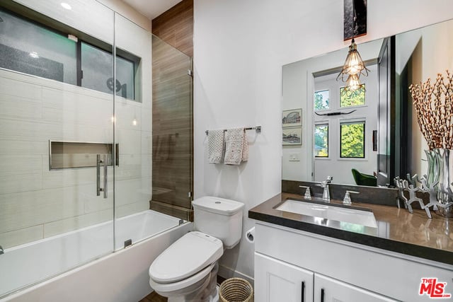 5045 Willowcrest Avenue, Toluca Lake, CA 91601 — photo 28 of 60