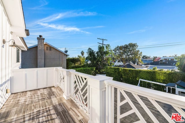 5045 Willowcrest Avenue, Toluca Lake, CA 91601 — photo 38 of 60