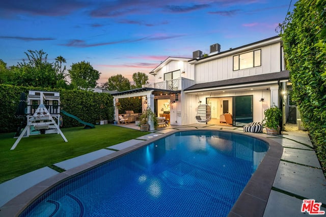 5045 Willowcrest Avenue, Toluca Lake, CA 91601 — photo 7 of 60