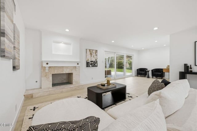 290 Columbia Road, Thousand Oaks, CA 91360 — photo 13 of 47
