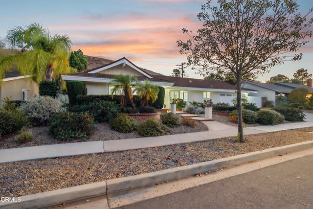 290 Columbia Road, Thousand Oaks, CA 91360 — photo 8 of 47