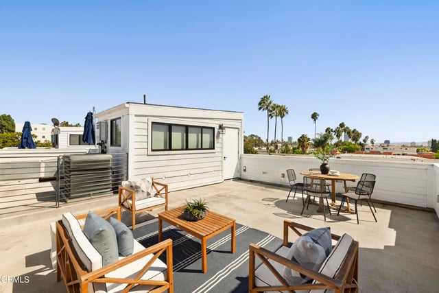 643 1/2 N Hayworth Avenue, Los Angeles, CA 90048 — photo 24 of 34