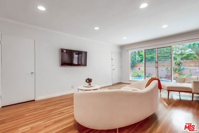 1275 Havenhurst Drive 4, West Hollywood, CA 90046 — photo 10 of 59