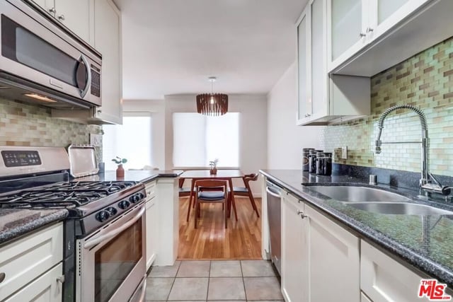 1275 Havenhurst Drive 4, West Hollywood, CA 90046 — photo 25 of 59