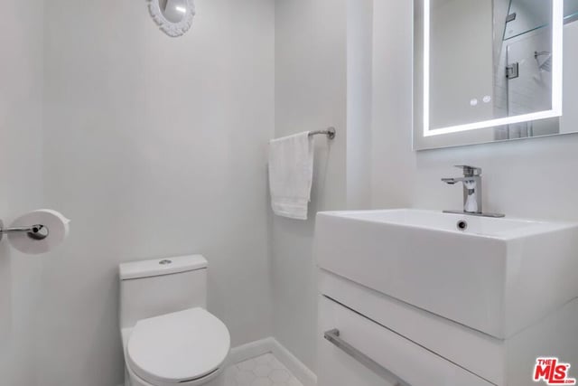 1275 Havenhurst Drive 4, West Hollywood, CA 90046 — photo 36 of 59
