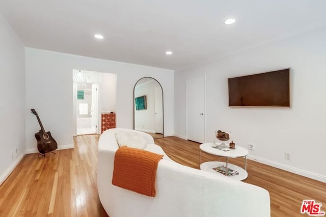 1275 Havenhurst Drive 4, West Hollywood, CA 90046 — photo 9 of 59