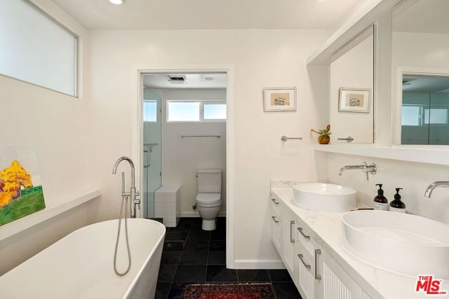 845 Amoroso Place, Los Angeles, CA 90291 — photo 31 of 46