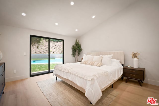 20466 Miranda Street, Woodland Hills, CA 91367 — photo 17 of 37