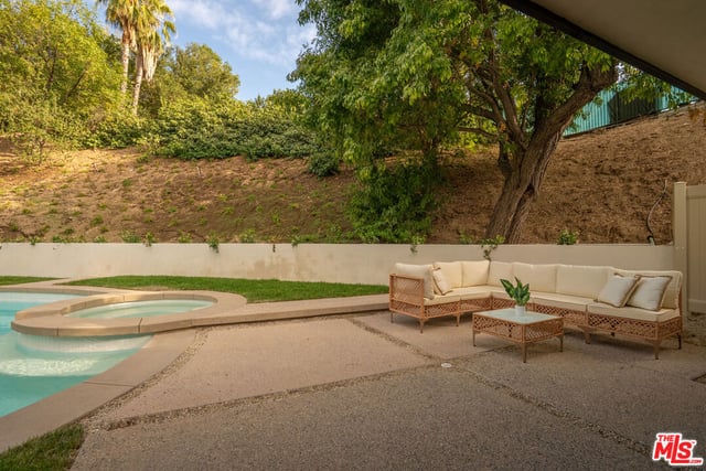 20466 Miranda Street, Woodland Hills, CA 91367 — photo 31 of 37