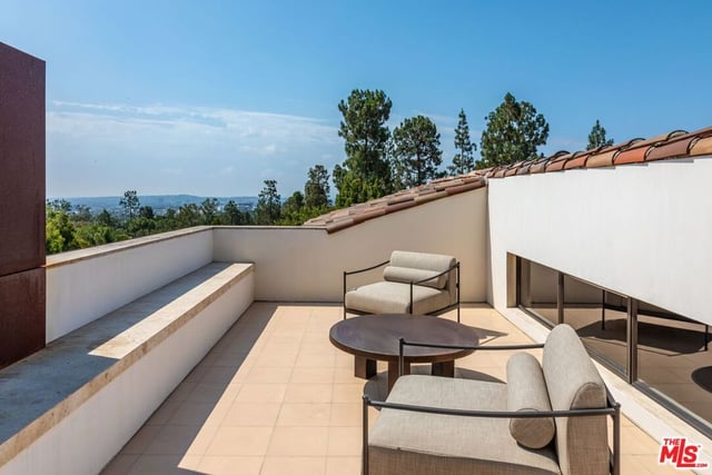976 N Alpine Drive, Beverly Hills, CA 90210 — photo 17 of 29