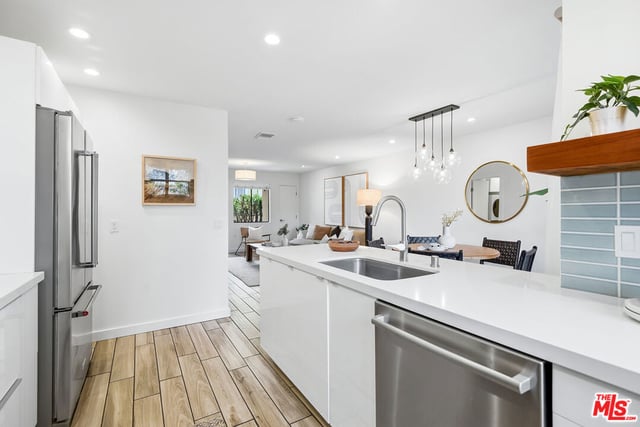 1802 20th Street B, Santa Monica, CA 90404 — photo 11 of 27