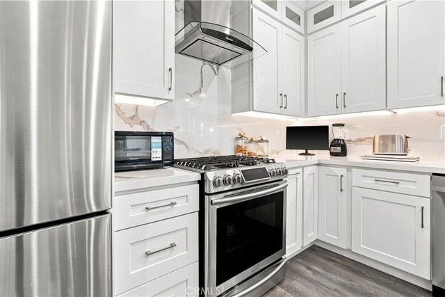 430 N Parish Place, Burbank, CA 91506 — photo 7 of 34