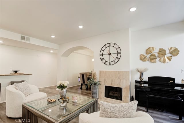 511 N Jackson 101, Glendale, CA 91206 — photo 2 of 20