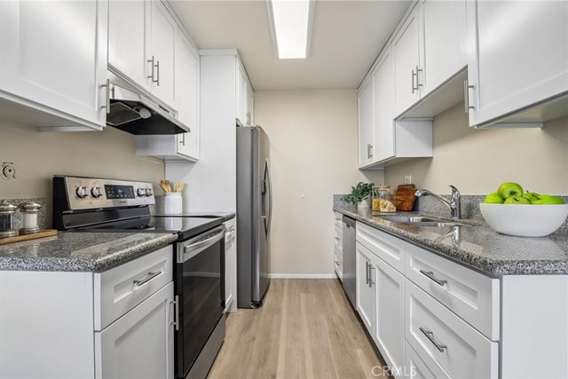 277 Pleasant Street 206, Pasadena, CA 91101 — photo 10 of 20
