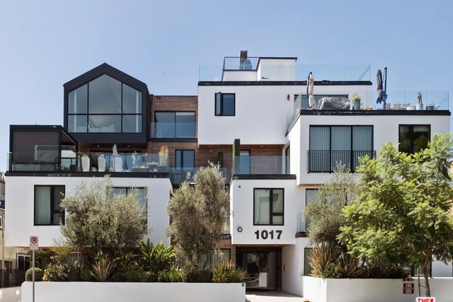 1017 N Croft PH01, Los Angeles, CA 90069 — photo 2 of 31
