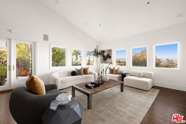 2480 Briarcrest Road, Los Angeles, CA 90210 — photo 14 of 37