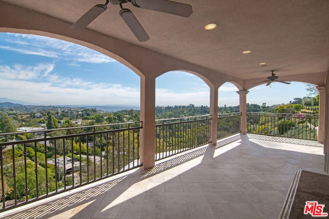 2480 Briarcrest Road, Los Angeles, CA 90210 — photo 4 of 37