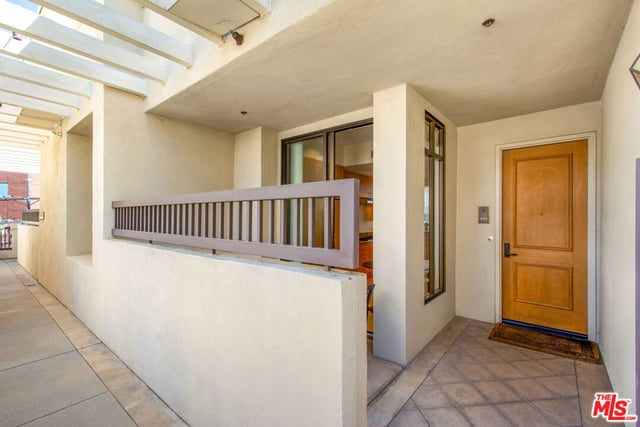 11847 Gorham Avenue 403, Los Angeles, CA 90049 — photo 36 of 60