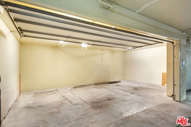 11847 Gorham Avenue 403, Los Angeles, CA 90049 — photo 41 of 60