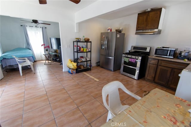 139 W 88th Place, Los Angeles, CA 90003 — photo 11 of 16