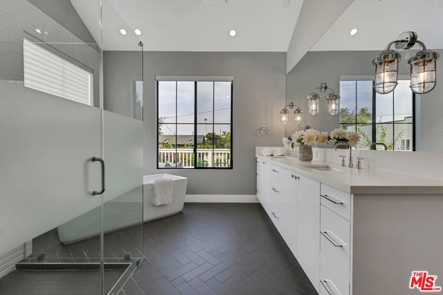 2421 Louella Avenue, Los Angeles, CA 90291 — photo 34 of 57