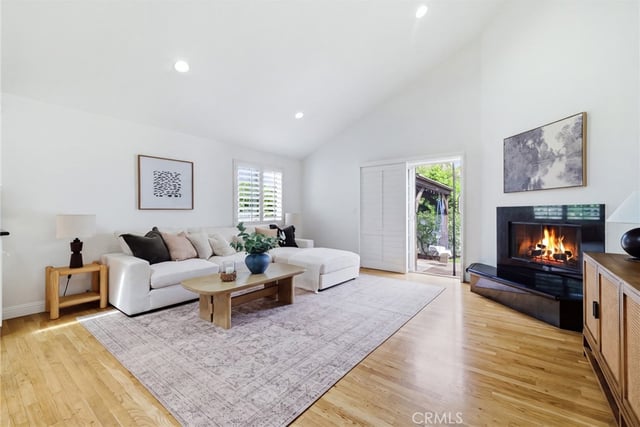 17717 Miranda, Encino, CA 91316 — photo 10 of 30