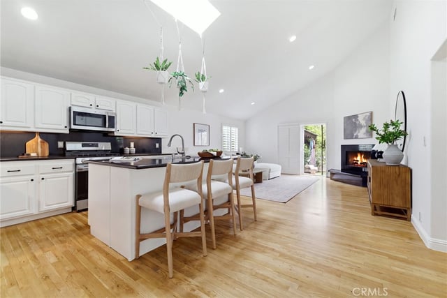 17717 Miranda, Encino, CA 91316 — photo 5 of 30