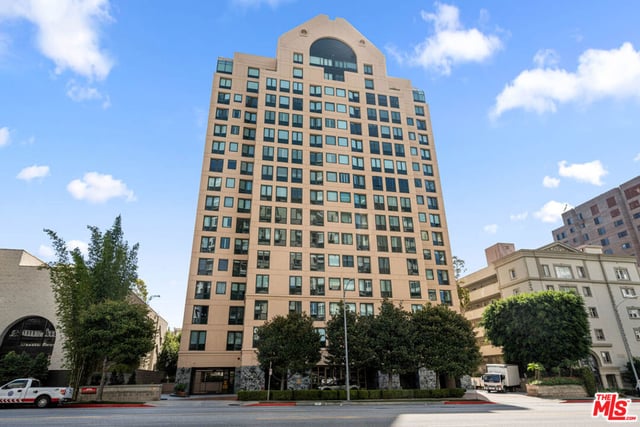 10520 Wilshire Boulevard 802, Los Angeles, CA 90024 — photo 21 of 24