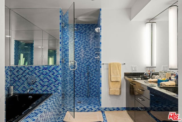 10520 Wilshire Boulevard 802, Los Angeles, CA 90024 — photo 9 of 24
